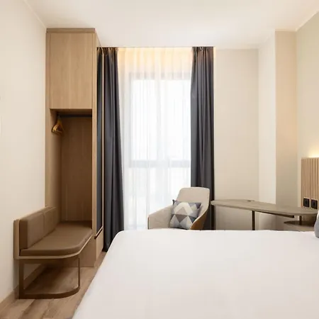 Hotel Courtyard By Marriott Linate 4*