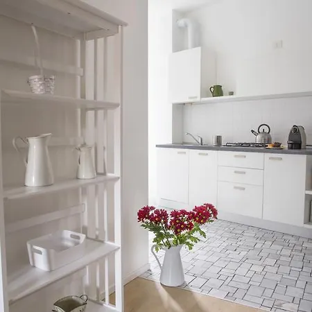 House Francesco Redi Apartment Milan