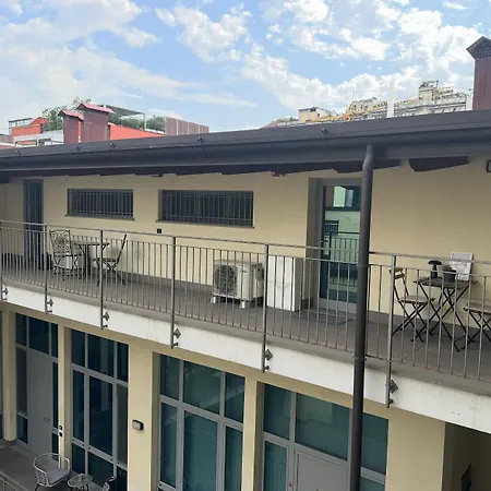 Casa Di Chloe - A Pochi Passi Dai Navigli Bocconi-naba-iulm -raggiungile Il Duomo A Piedi Apartment *