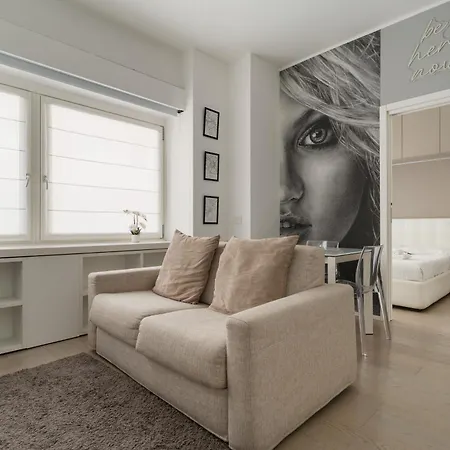 Guesthost - Cozy Flat In Darsena Close To Navigli