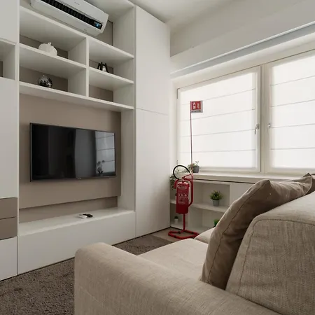 Apartment Guesthost - Cozy Flat In Darsena Close To Navigli