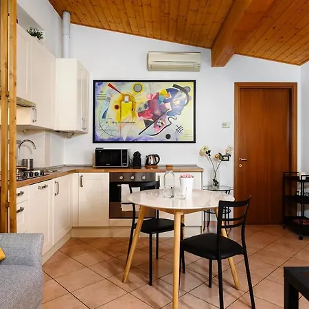 Modern Near Station Apartment Milan