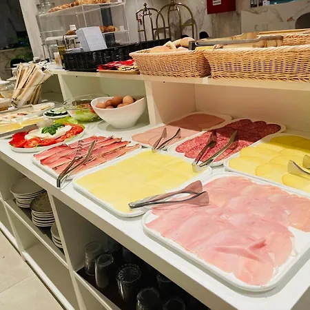Hotel Lh 4*