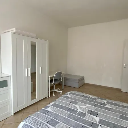 Forlanini 44 Apartamento Milán