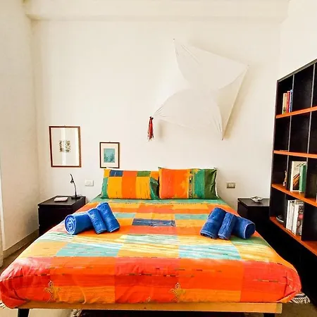 Comfortable Flat 15 Minutes Walk From Duomo Apartment Milan