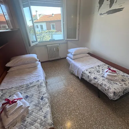 Airb&b Mery -fabrique Unipol Dome- * Milano