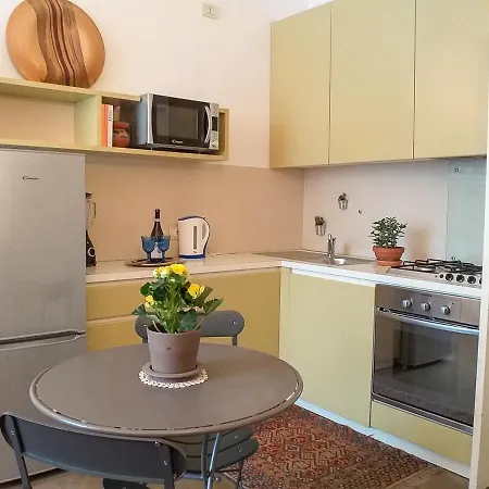 Comfortable Flat 15 Minutes Walk From Duomo Milan