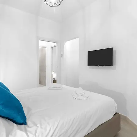 Appartement Spazioso Con Parcheggio Privato In Zona Navigli Milan