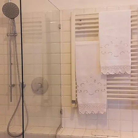 Comfortable Flat 15 Minutes Walk From Duomo *
