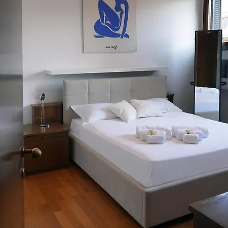 Pool 1 Bdr Duomo 15 Min Contemporary, 1 Bdr Pool Milan