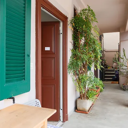 The Rent - Cozy One-bedroom In The Isola Area With Views Of The Bosco Verticale Mediolan
