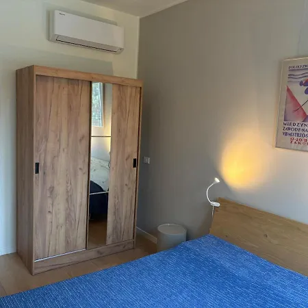 Kwatera prywatna Sud With Private Bathroom *