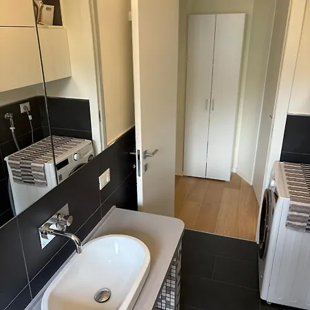 Sud With Private Bathroom * Mediolan