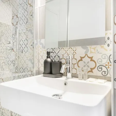 Easylife - - Bocconi Guest house Milan