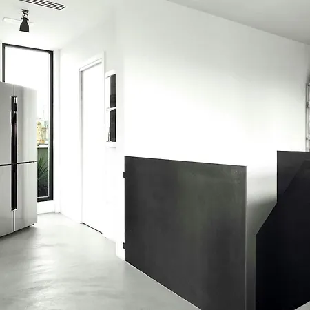 Spacious Indipendent In Appartement *