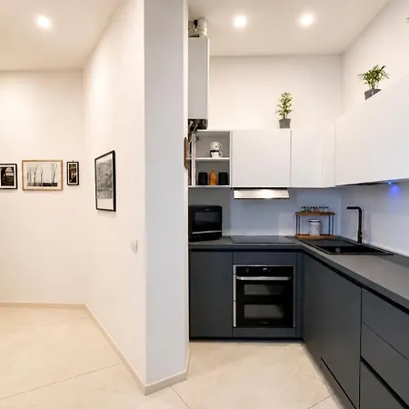 Apartament Lemila Isola Milano, Tranquillita, Posizione In Quartiere Vivace *