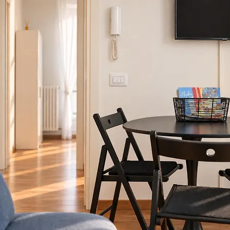 Apartment The Boutique - Tram 2 Direct To Duomo & Navigli - Center *