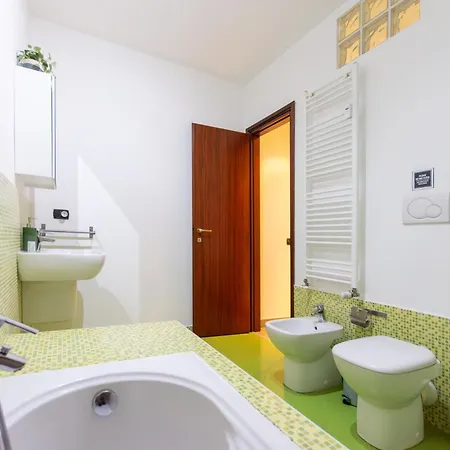 Navigli For 7 - Metro 100m - I-host Mediolan