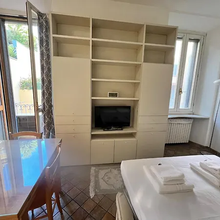 Dateo Cozy 1br Milan