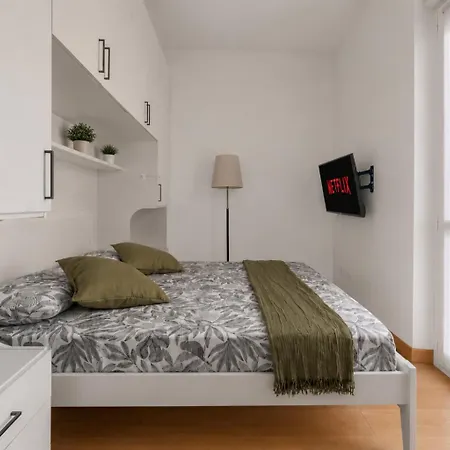 Imbonati Urban - Garage Privato- 3 Min Dalla Metro -10 Min Duomo Apartament