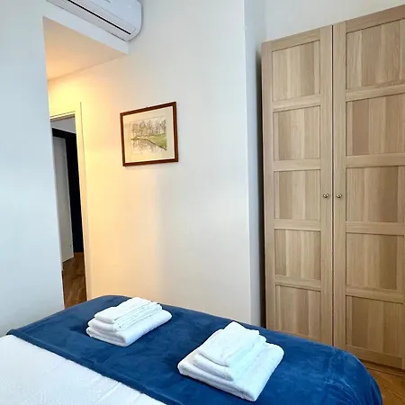 La Casa Di Mina * Mediolan
