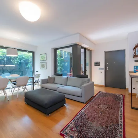 Apartament Metro 5 Lussuoso Con Posto Auto Mediolan