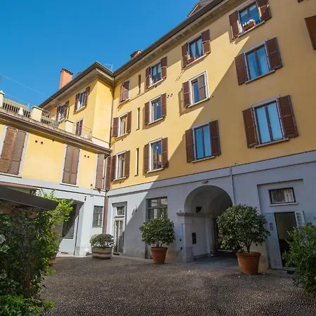 Corso And Garage Apartament Mediolan