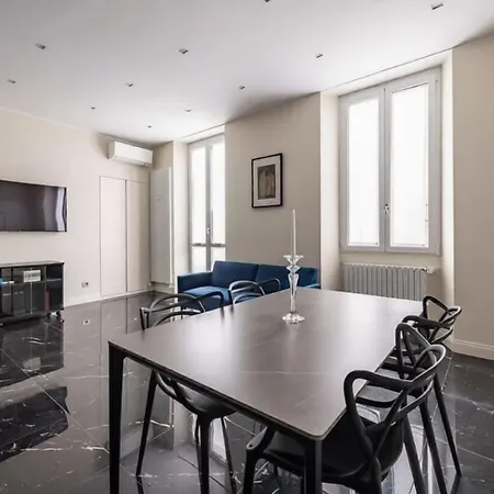 Design Porta Nuova-breakfast Included * Milan