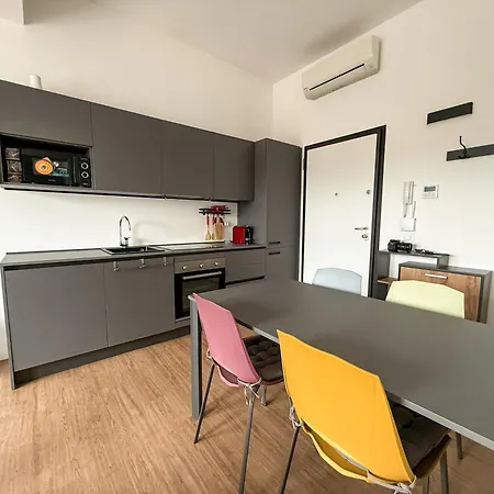 Skyline Apartment, Metro M5, Isola&bicocca Mediolan