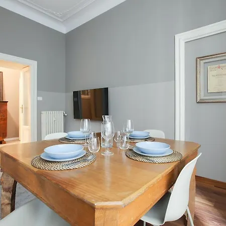Apartament Hacca Collection - Elegant Period 2br 2 Baths Mediolan