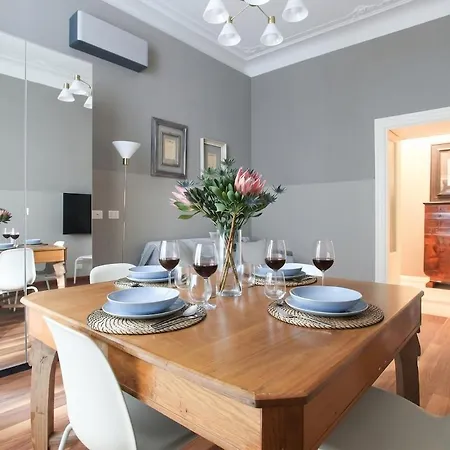 Hacca Collection - Elegant Period 2br 2 Baths Mediolan