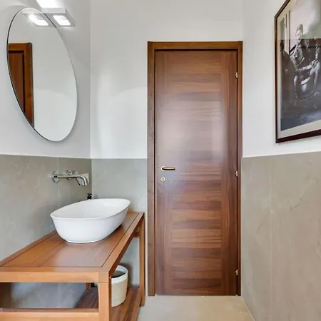 Trilocale Attico Sagesta * Mediolan
