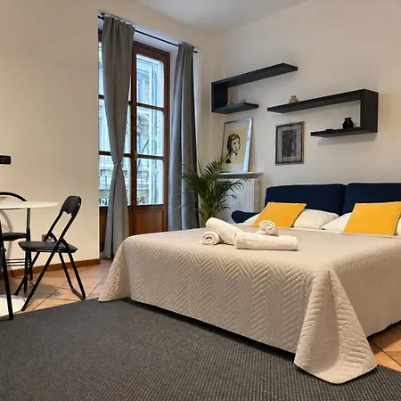 Apartament Cozy In Duomo - 4 Pax Mediolan