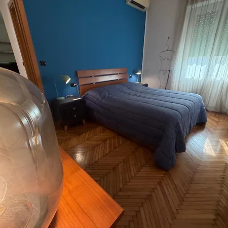 Contemporary Two-room On The Line Apartament *