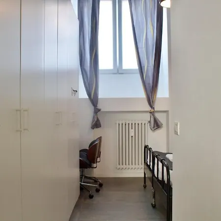 Appartement Lovely 1-bed Nest Steps To Romolo M2