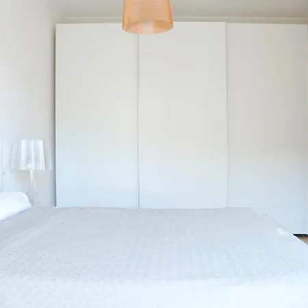 Charming Close To The Centre Apartment