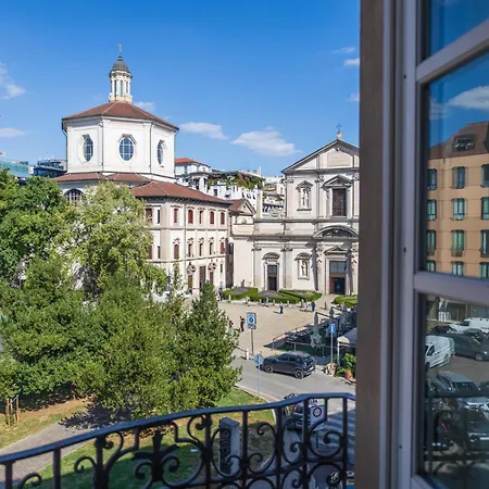 The Charm Of Old - Historic Palazzo With Duomo View Mediolan