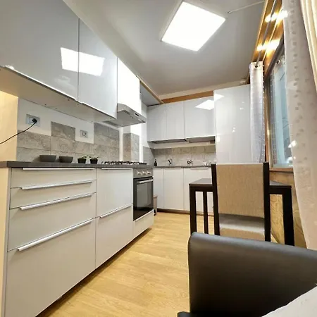 The Smart Apartment, Free Parking, Easy For San Siro Stadium And Rho Fiera Milano, Bisceglie M1 Red Subway * Mediolan