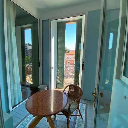 Luxurious And Spacious Near The Metro