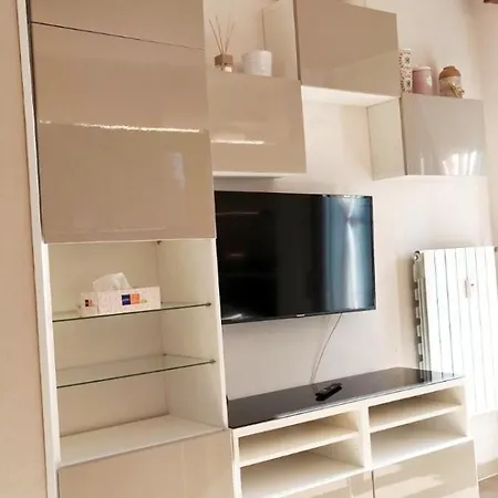 Apartament Antonella House Dergano M3 *