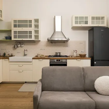 Apartament Chic Retreat - 2 Bedrooms & 2 Bathrooms *