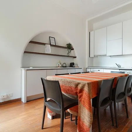 Guesthost - Spacious X8 Near San Babila