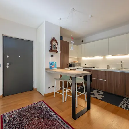 Metro 5 Lussuoso Con Posto Auto Apartament Mediolan