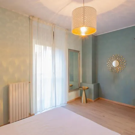 Corso And Garage Apartament *