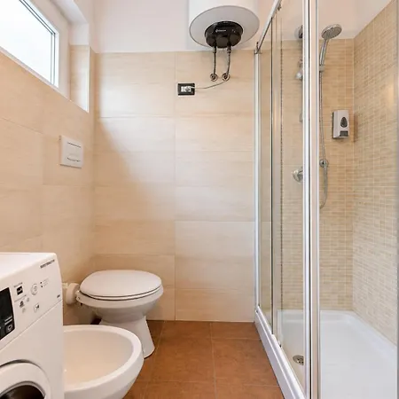 Apartament Two-room Private Street - Bilocale Via Privata - *