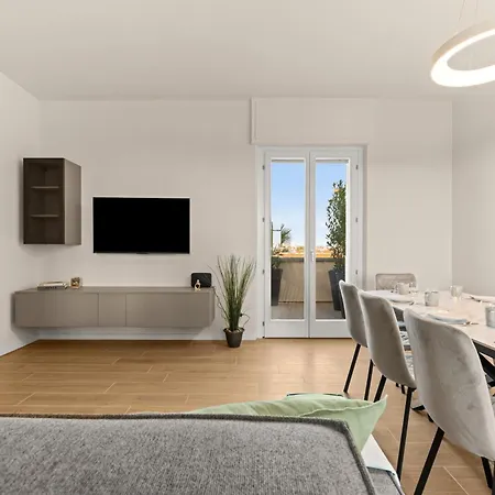 Stayeasy Concordia - Skyline Penthouse, Downtown Apartament