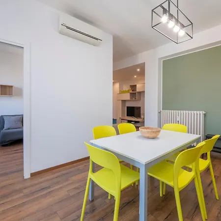 I-host - Bright 2-bedroom, Balcony, Sleeps 6 Apartament Mediolan