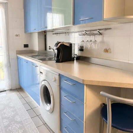 Apartament Bright 2-bedroom With Balconies Near San Raffaele Hospital *