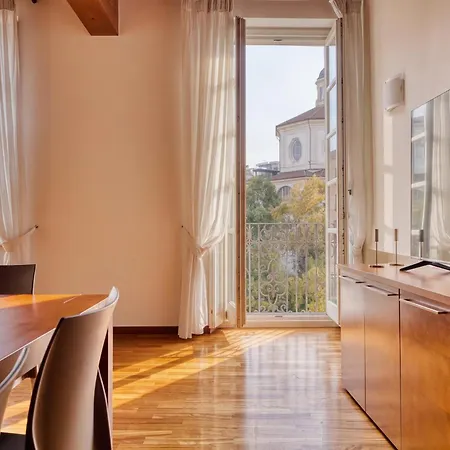 Apartament The Charm Of Old - Historic Palazzo With Duomo View *