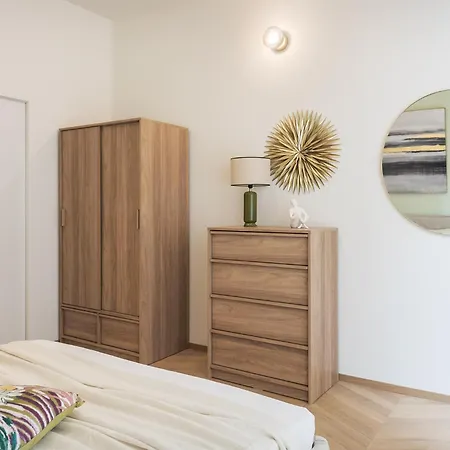 Maison Bandello - 3 Bedroom *